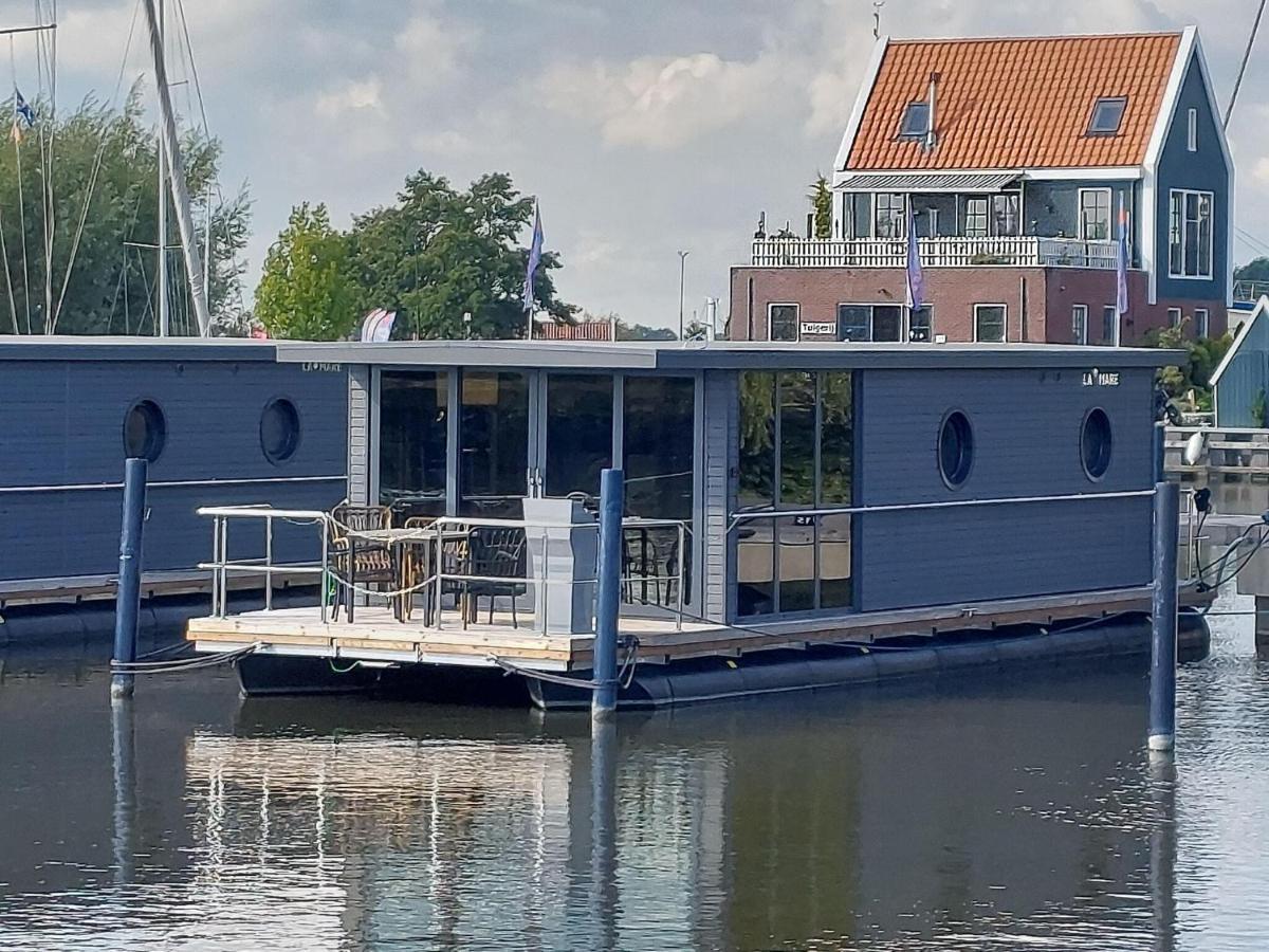 Hotel Luxury Houseboat In Volendam Marina Exterior foto